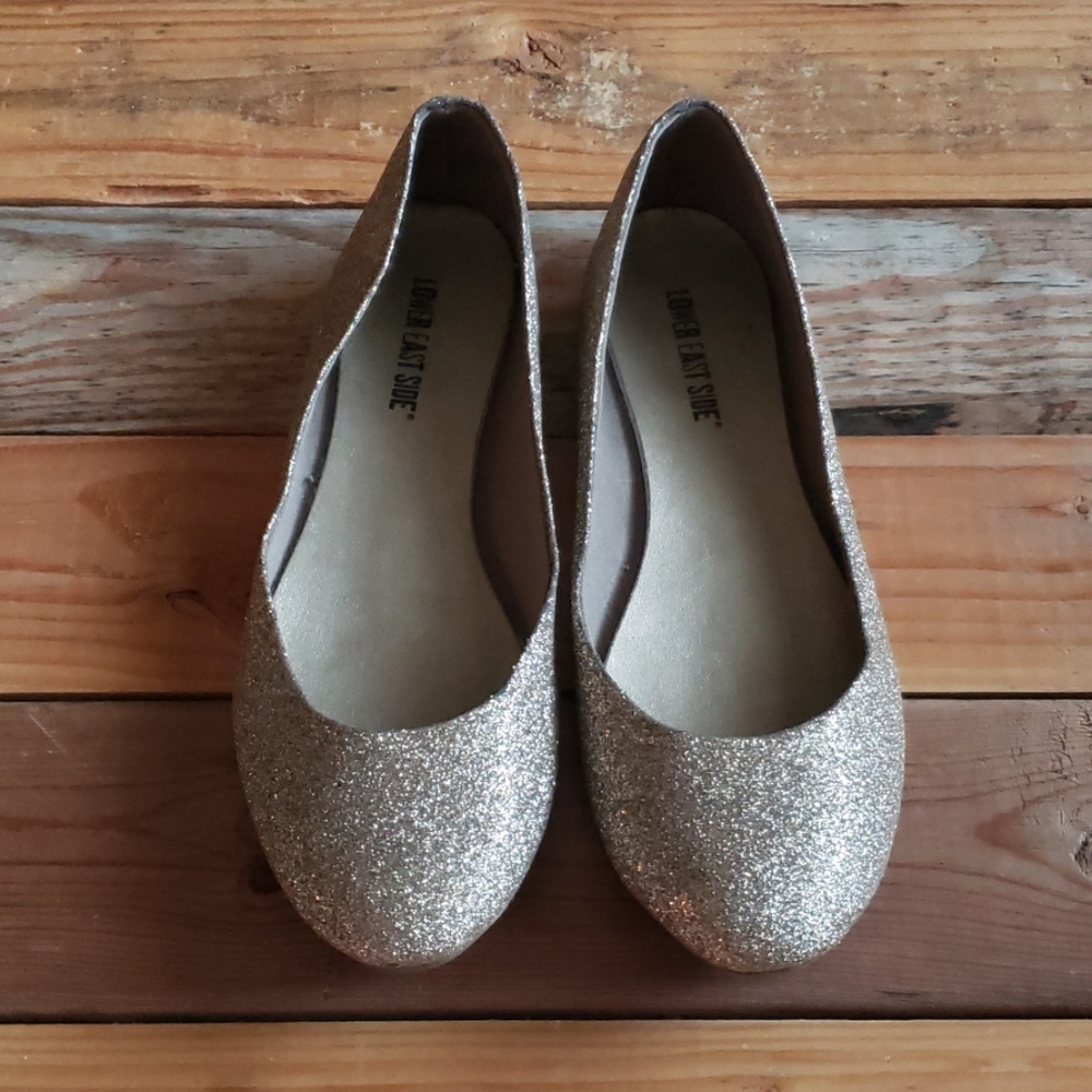 Gold sparkle flats